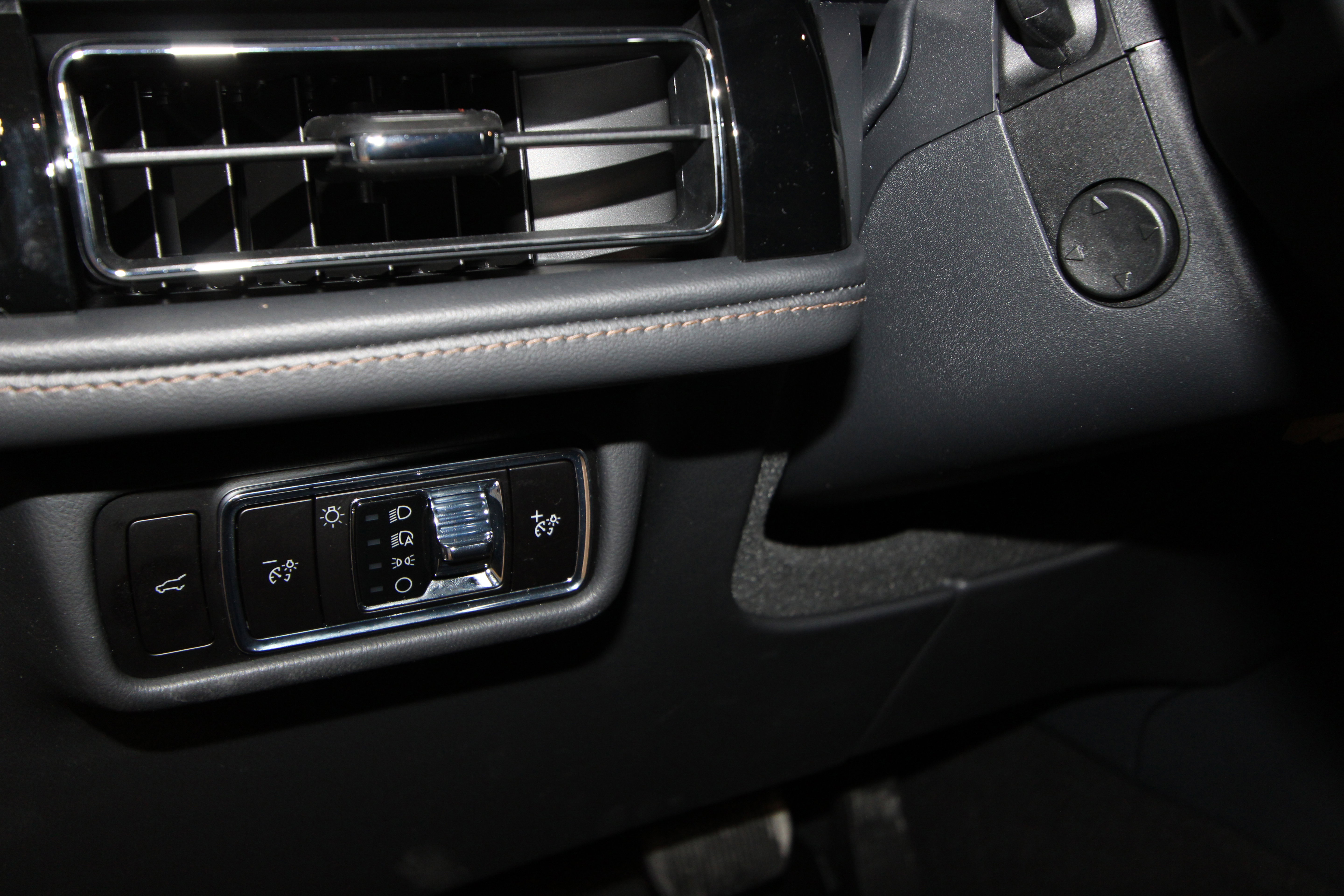 New 2026 Lincoln Aviator Reserve image 7