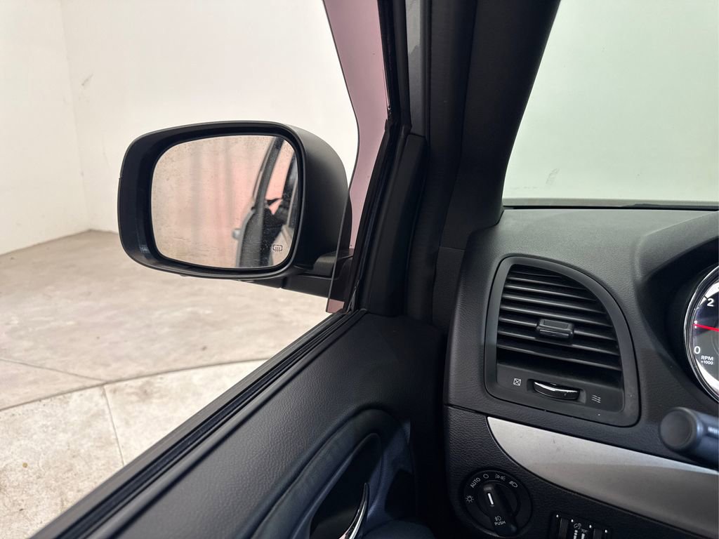 Used 2019 Dodge Grand Caravan GT image 36