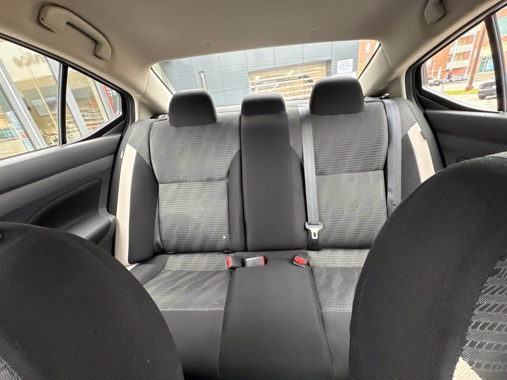 Certified 2022 Nissan Versa SV FWD image 15