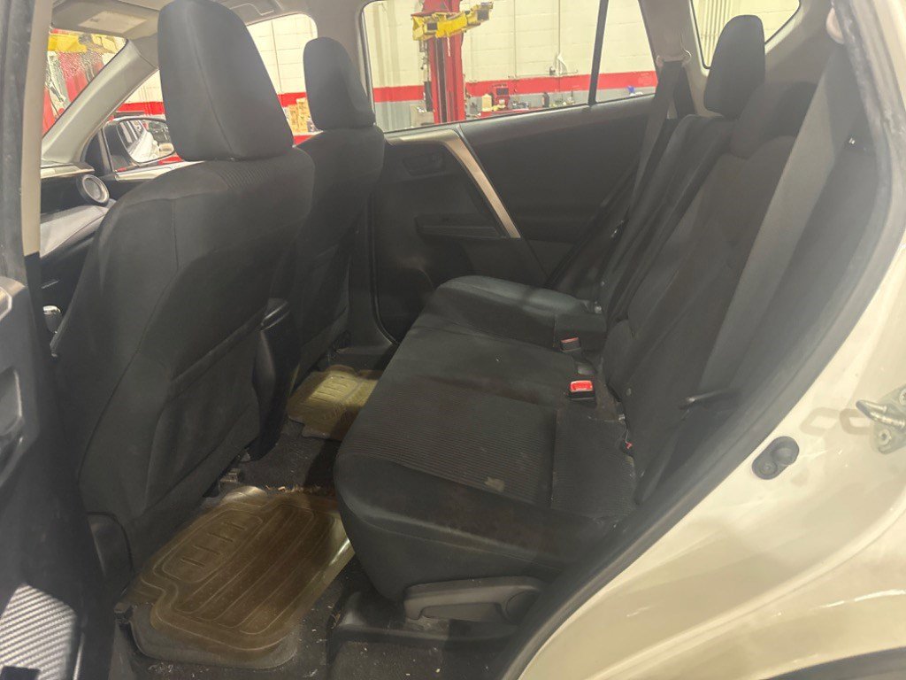 Used 2015 Toyota RAV4 LE FWD image 10