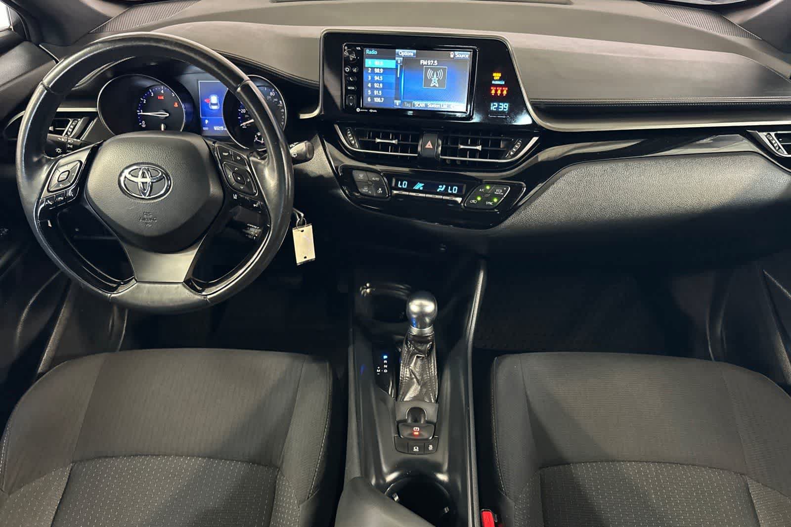 Used 2018 Toyota C-HR XLE FWD image 4