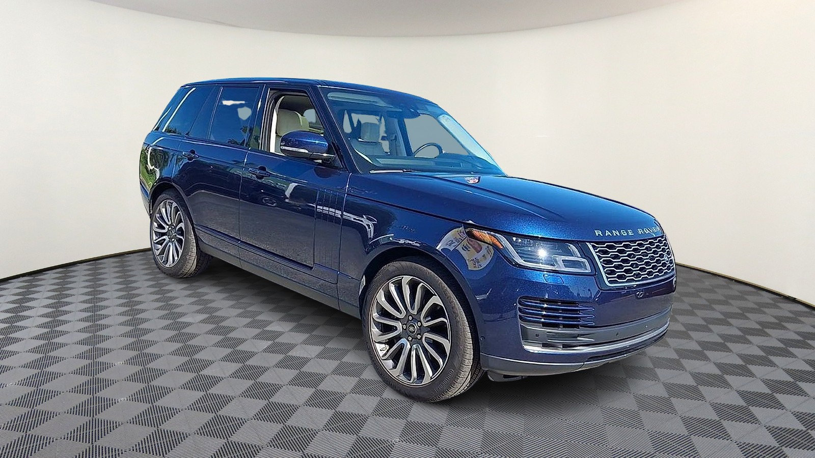 Used 2020 Land Rover Range Rover HSE AWD/4WD image 2