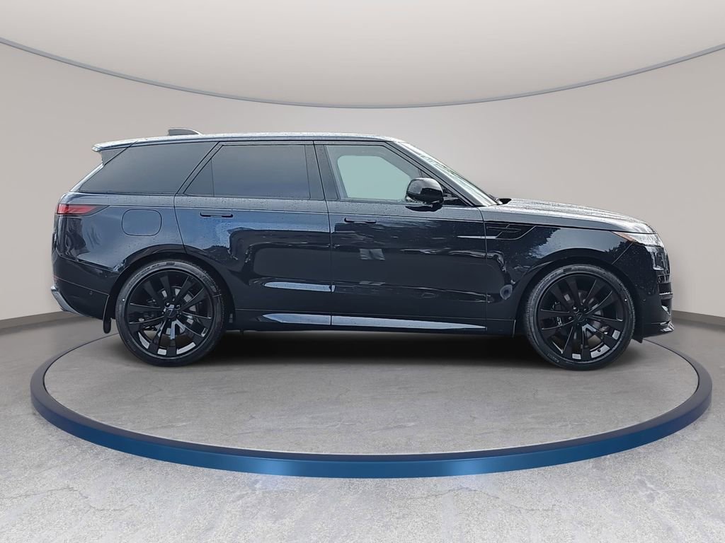 New 2026 Land Rover Range Rover Sport Dynamic SE image 4