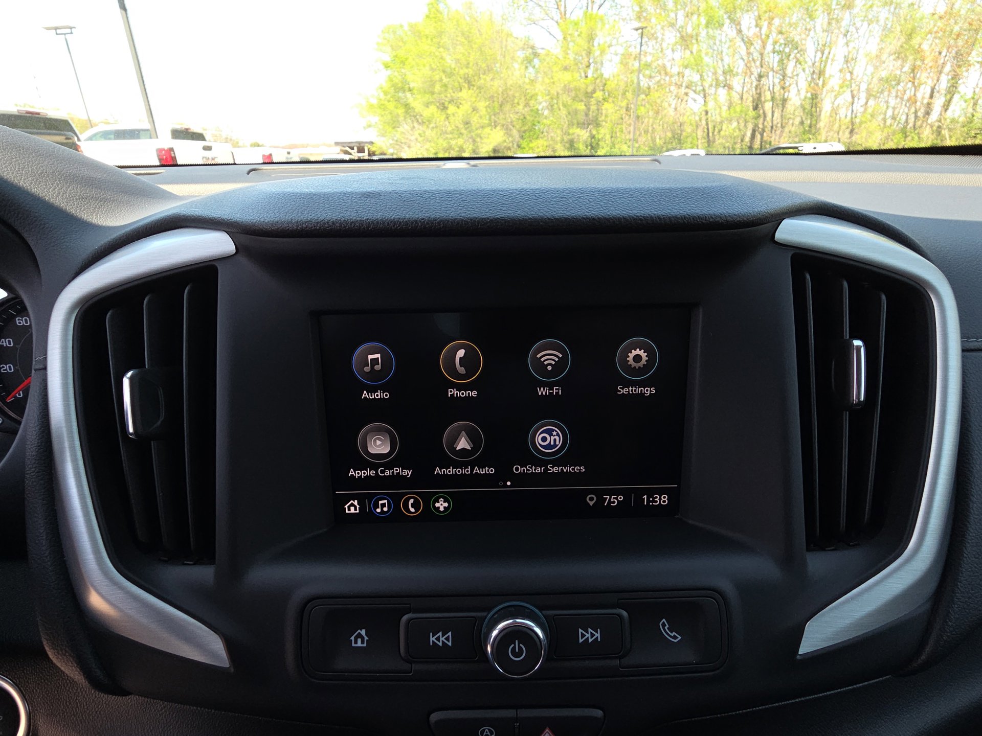 Used 2024 GMC Terrain SLE image 21