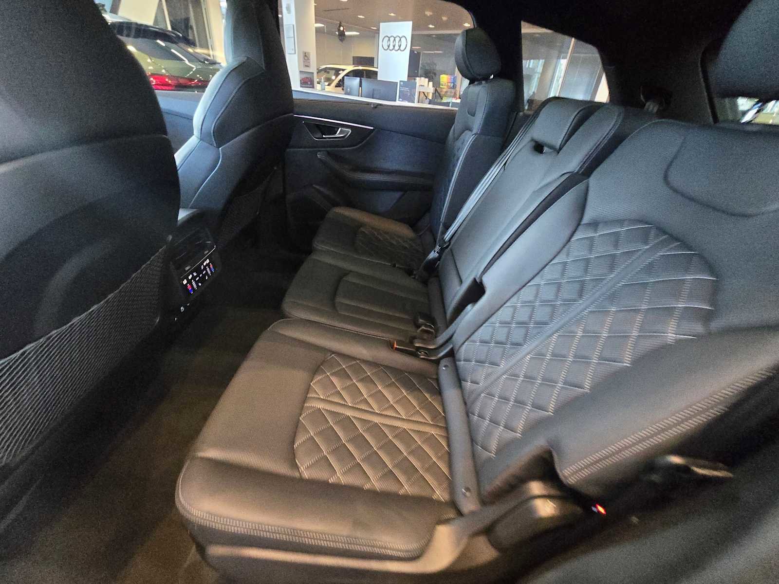 New 2025 Audi SQ7 Premium Plus image 21