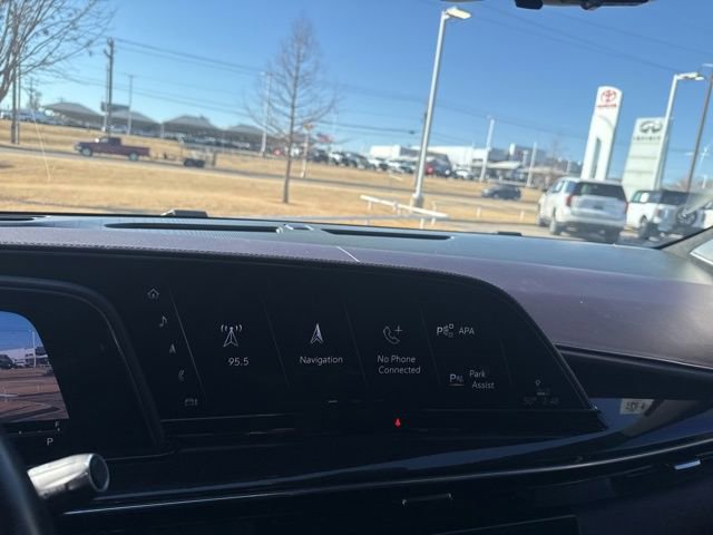 Used 2021 Cadillac Escalade ESV Premium Luxury Platinum image 13