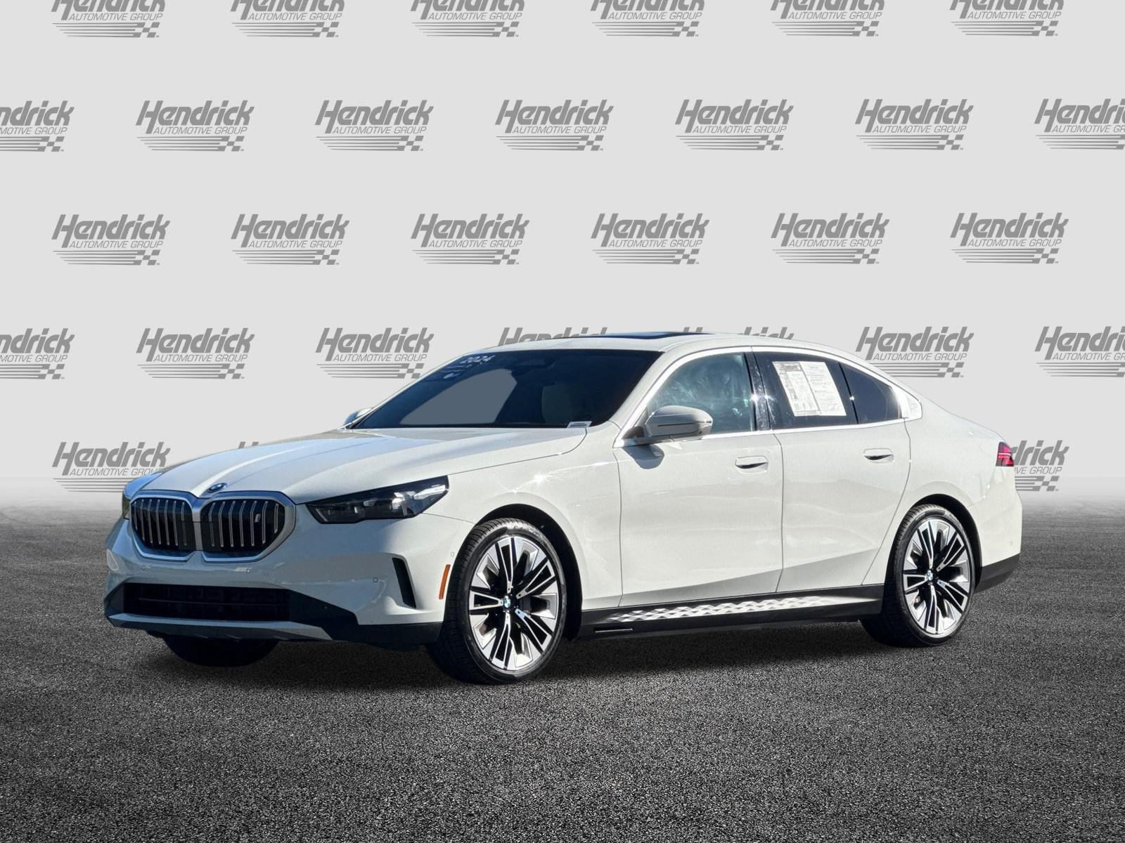 Used 2024 BMW i5 eDrive40i w/ Premium Package RWD image 9