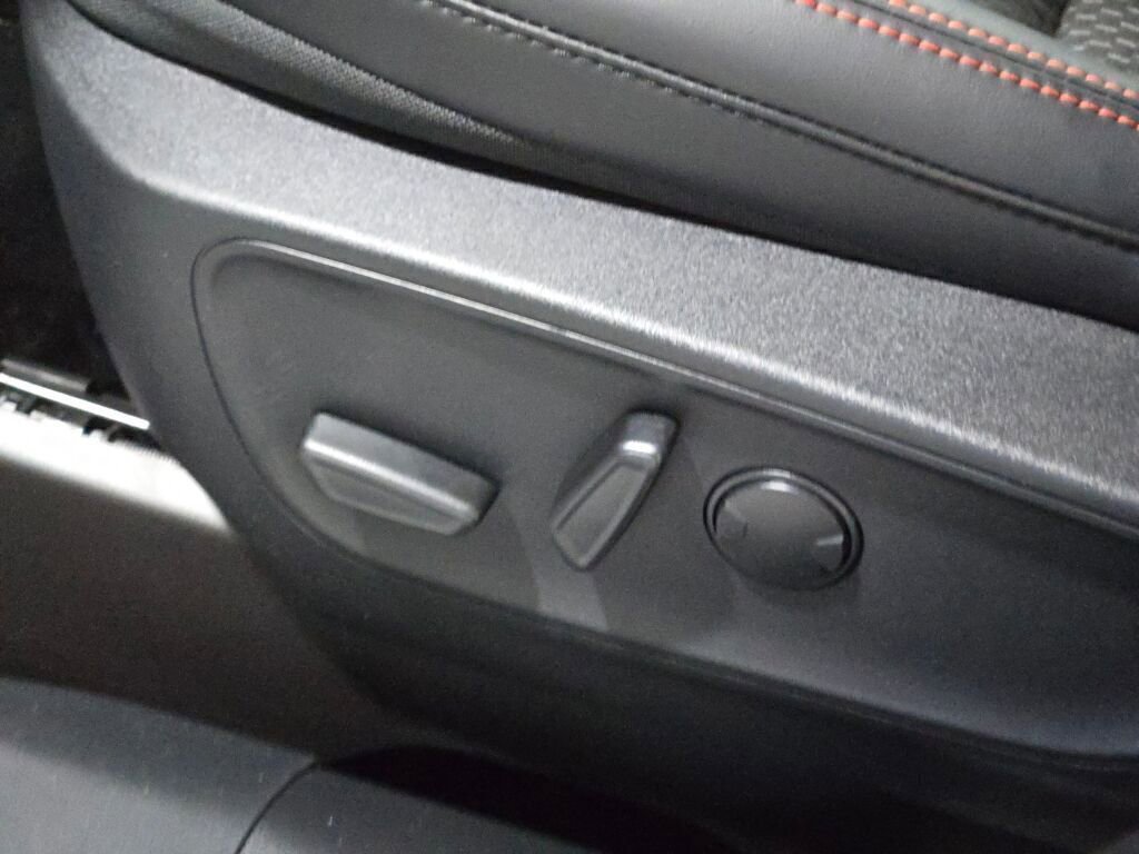 New 2025 Ford Escape ST-Line w/ Tech Pack #1 image 21