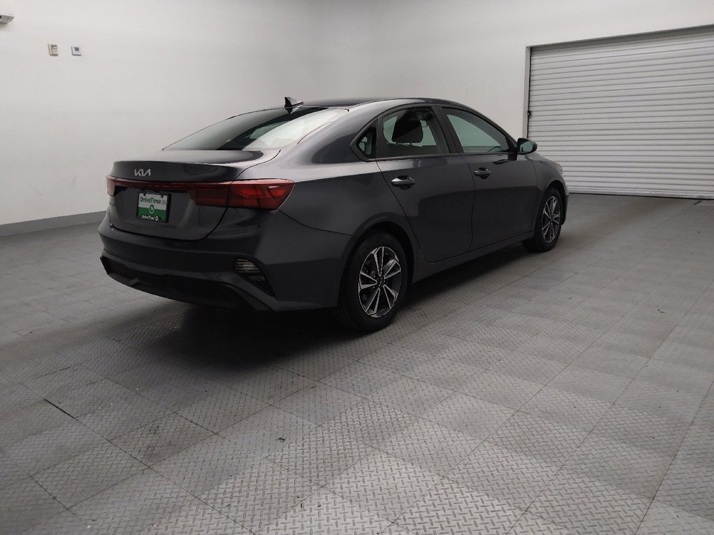 Used 2024 Kia Forte LXS image 9