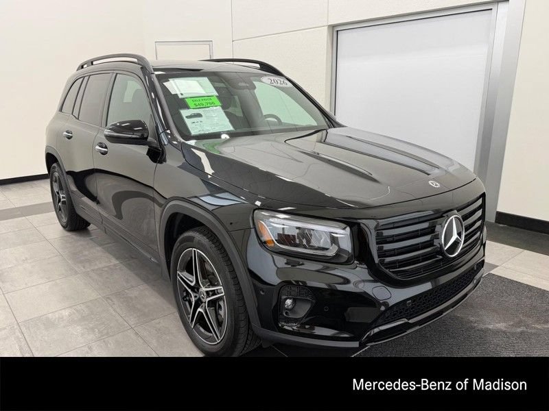 New 2026 Mercedes-Benz GLB 250 4MATIC image 1
