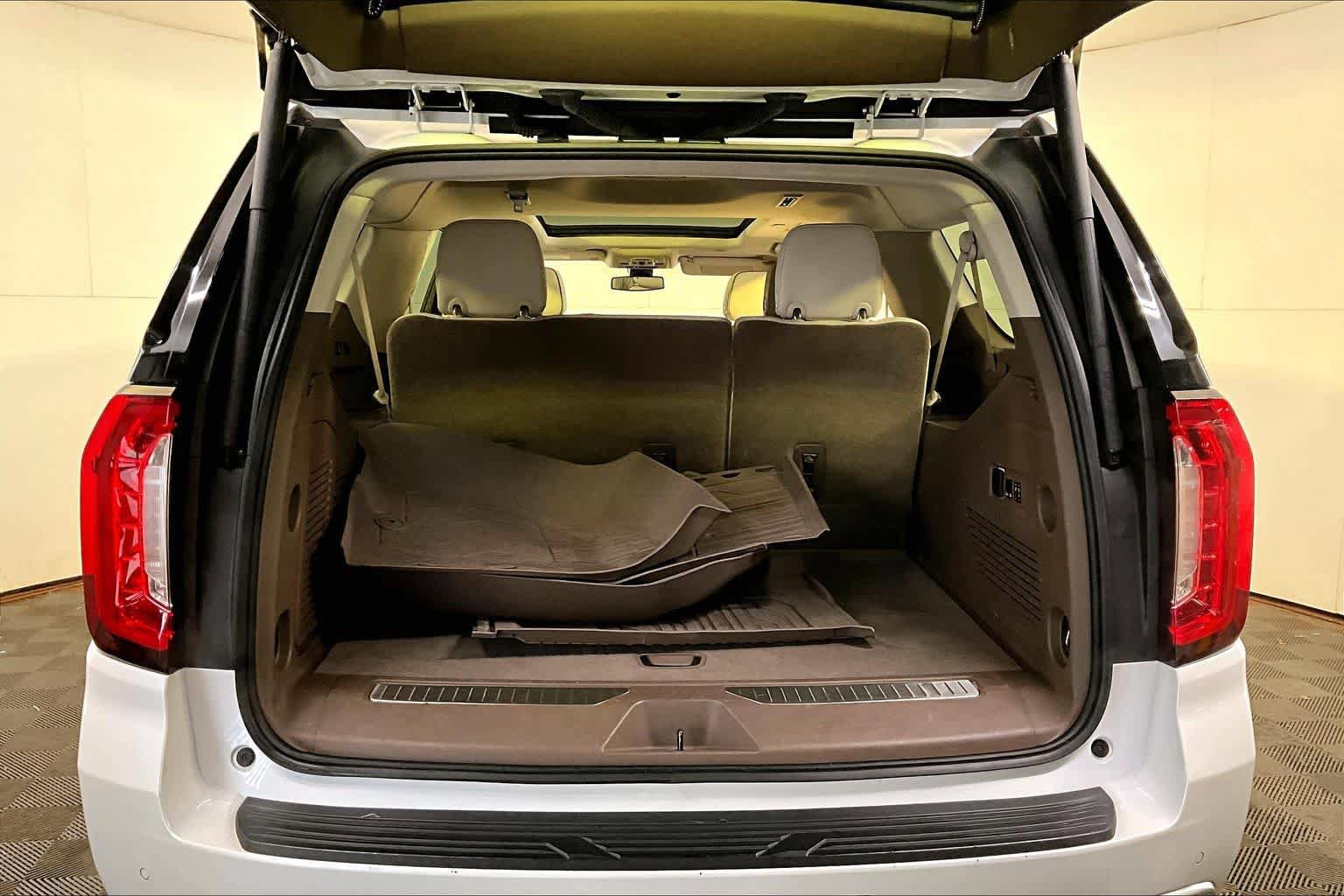 Used 2022 GMC Yukon XL Denali image 36