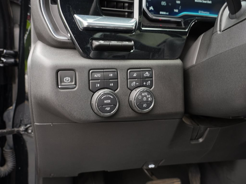 Used 2024 Chevrolet Silverado 3500 High Country w/ High Country Premium Package AWD/4WD image 16