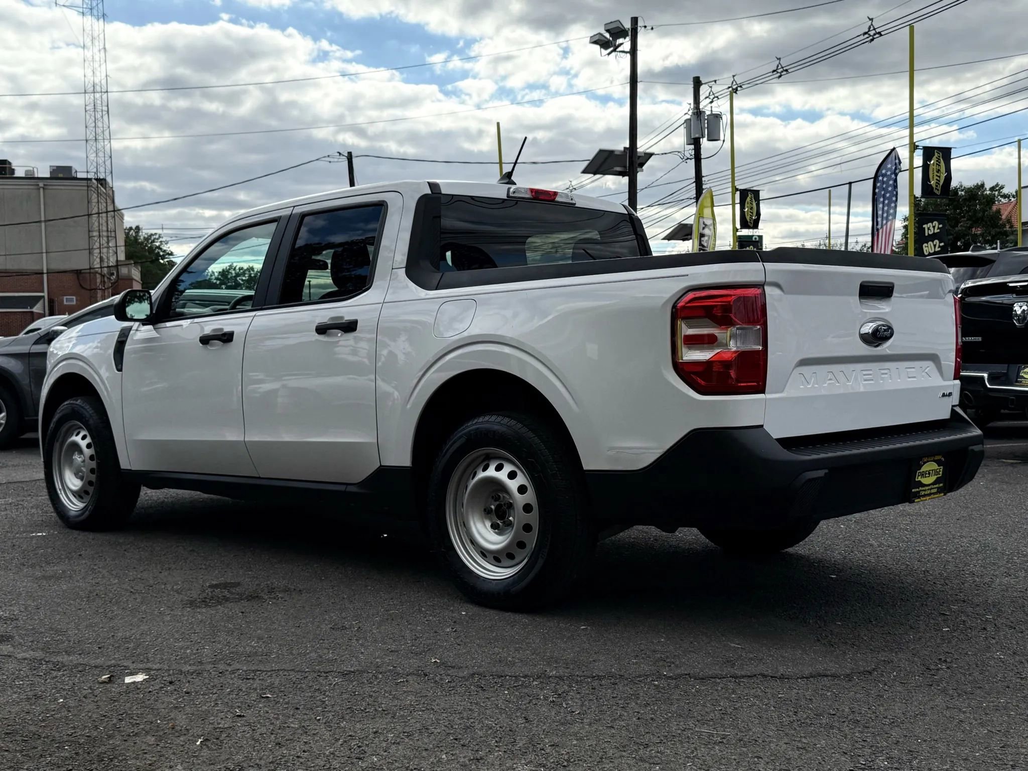 Used 2022 Ford Maverick XL w/ Equipment Group 100A Standard image 4