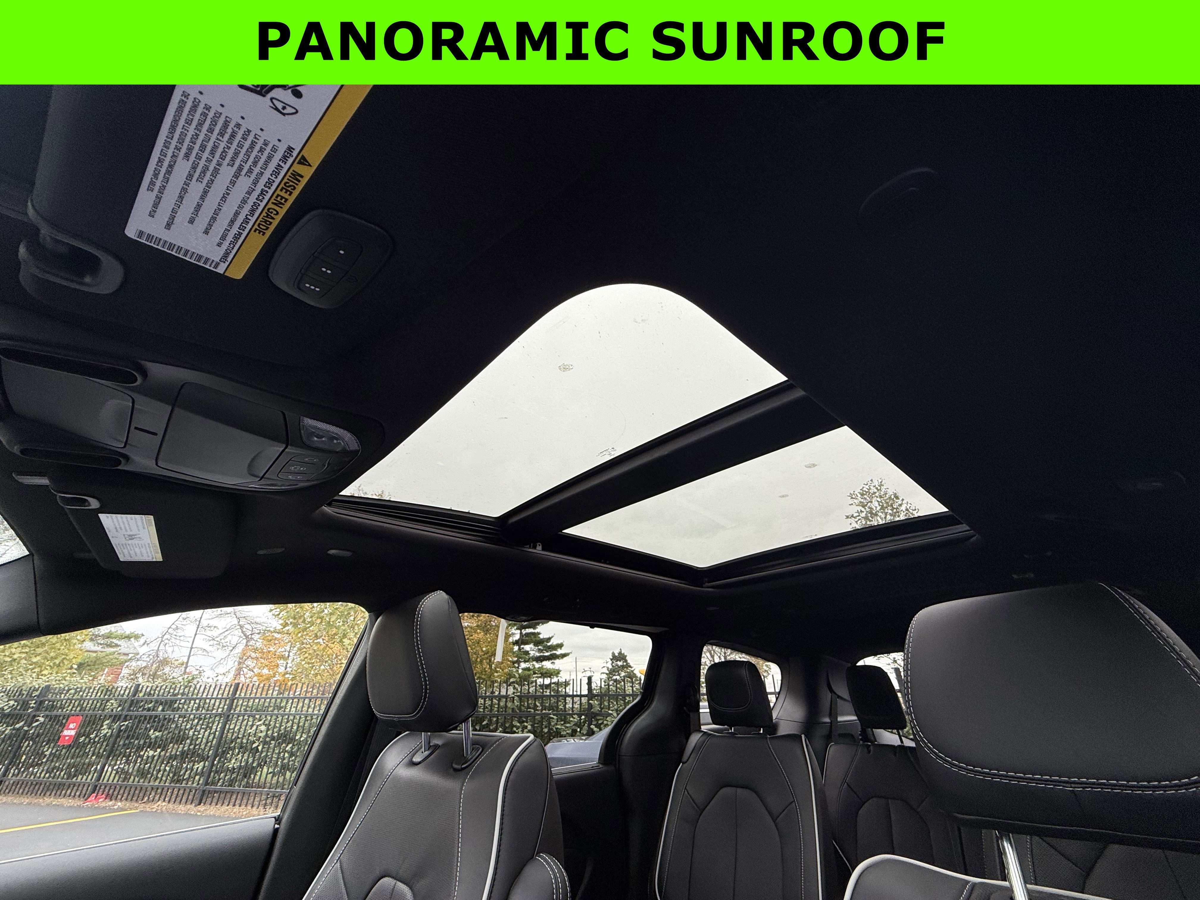 New 2026 Chrysler Pacifica Limited image 33