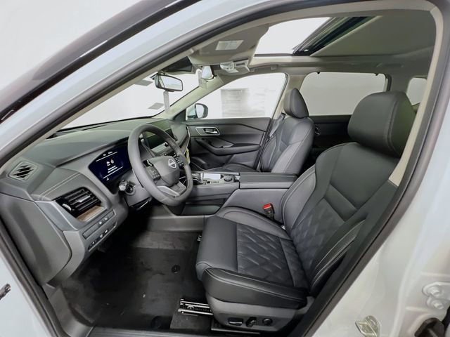New 2025 Nissan Rogue Platinum w/ Platinum Premium Package image 18