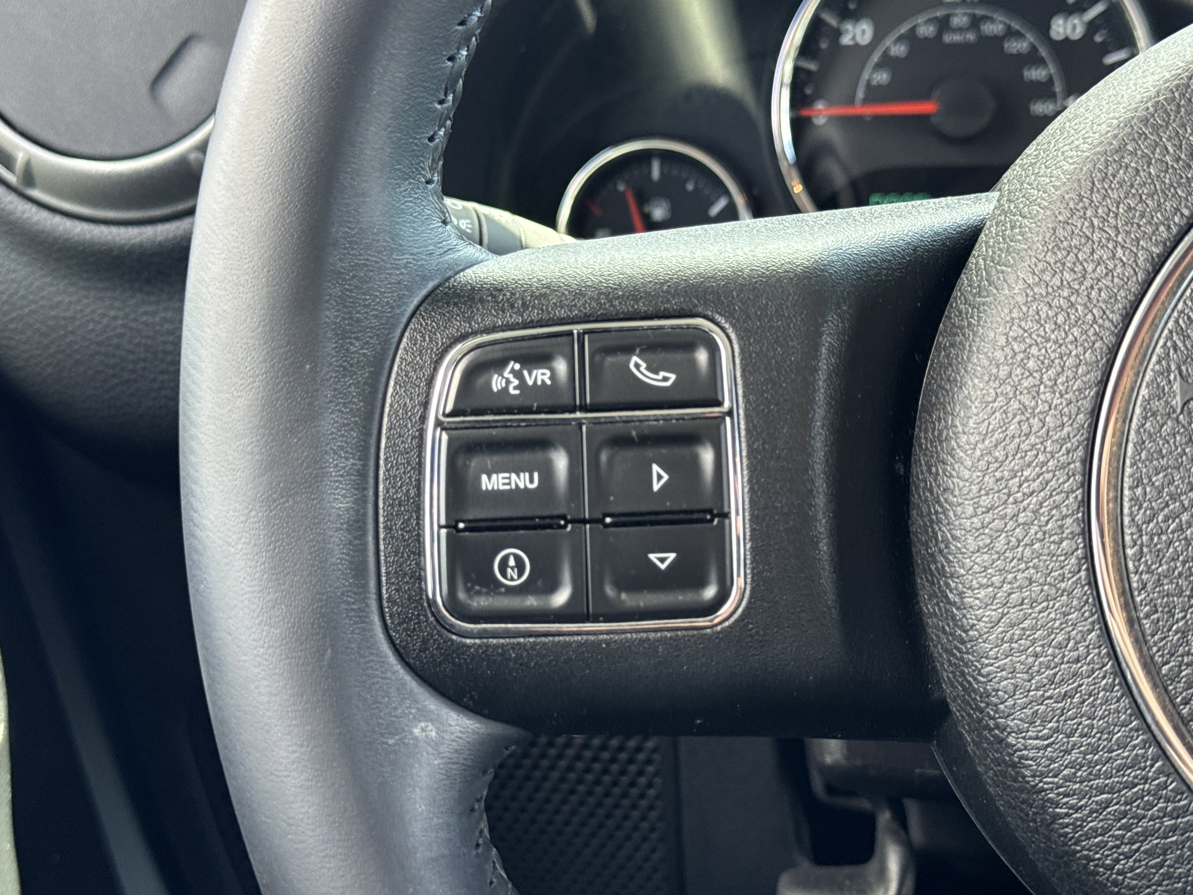 Used 2014 Jeep Wrangler Sport AWD/4WD image 5