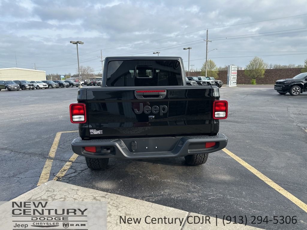 New 2025 Jeep Gladiator Sport image 7