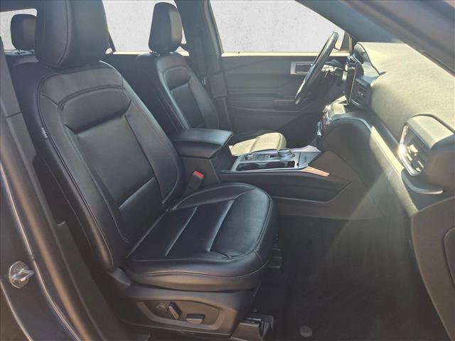 Used 2020 Ford Explorer XLT w/ Equipment Group 202A image 22