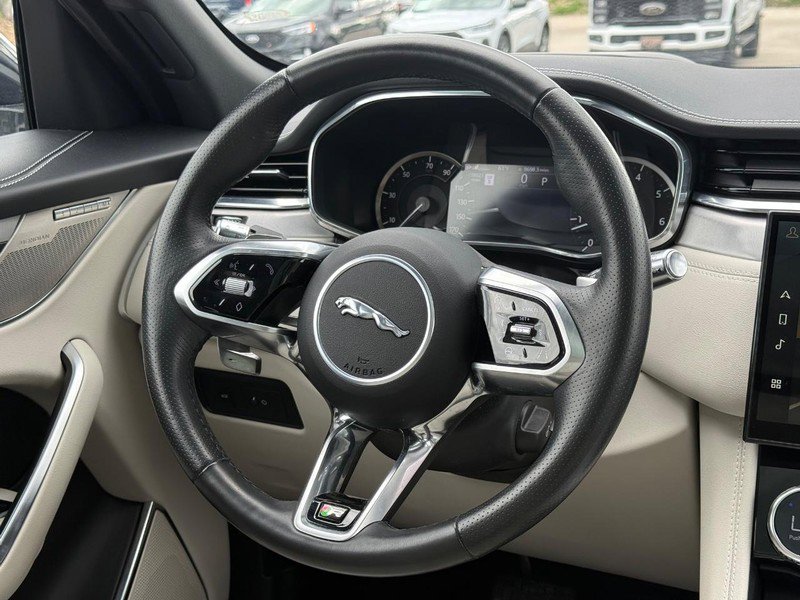 Used 2023 Jaguar F-PACE R-Dynamic S AWD/4WD image 16