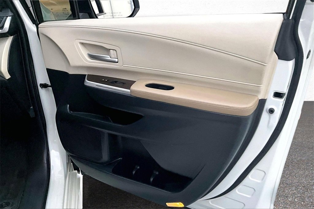 Certified 2021 Toyota Sienna XLE image 27