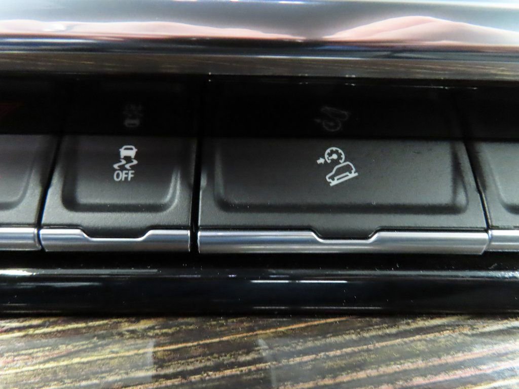 Used 2024 GMC Sierra 3500 SLE w/ SLE Convenience Package image 62