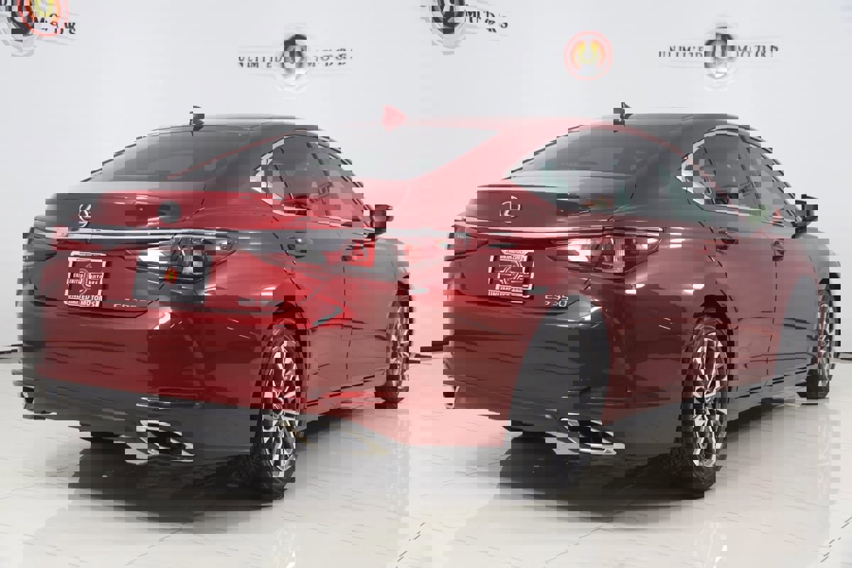 Used 2024 Lexus ES 350 image 3