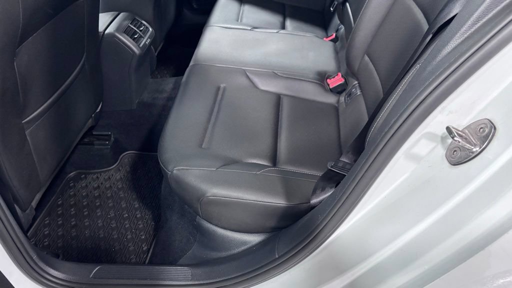 Used 2018 Volkswagen Golf SE FWD image 21