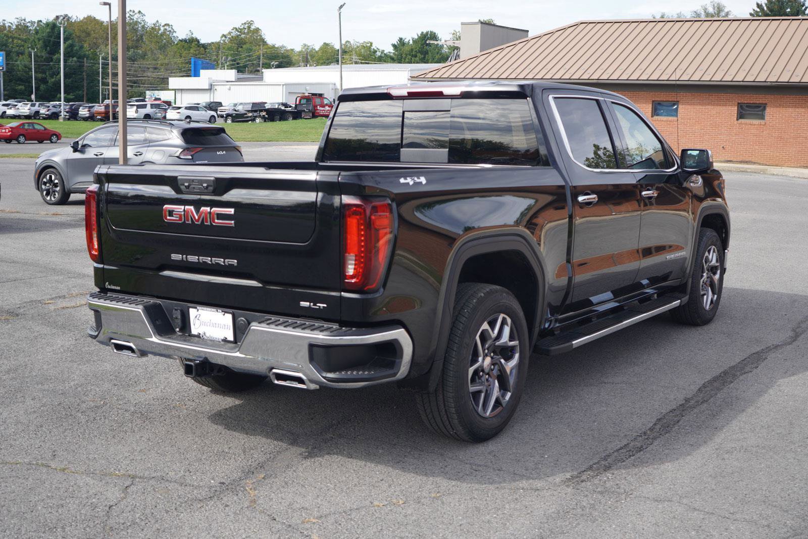 New 2026 GMC Sierra 1500 SLT w/ SLT Premium Package image 3