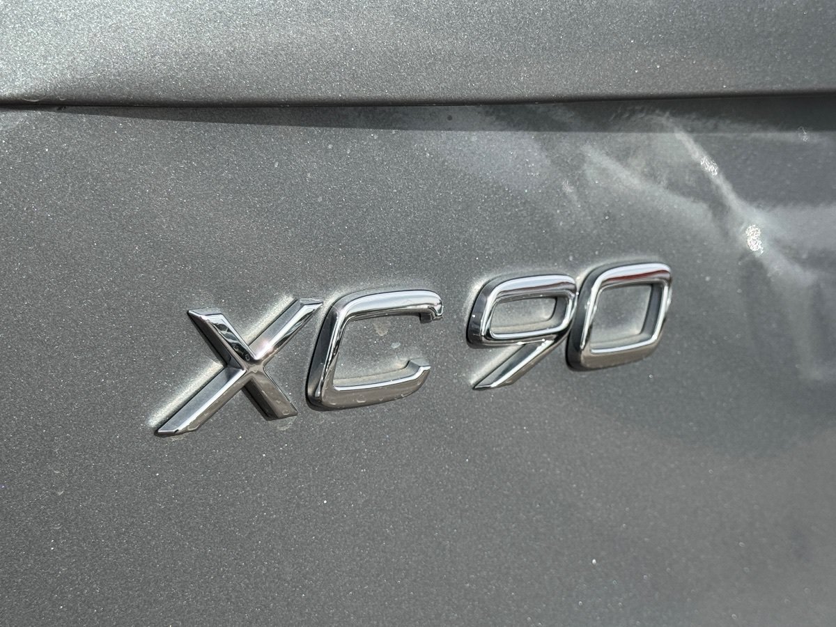 Used 2020 Volvo XC90 T5 Momentum w/ Protection Package Premier FWD image 13