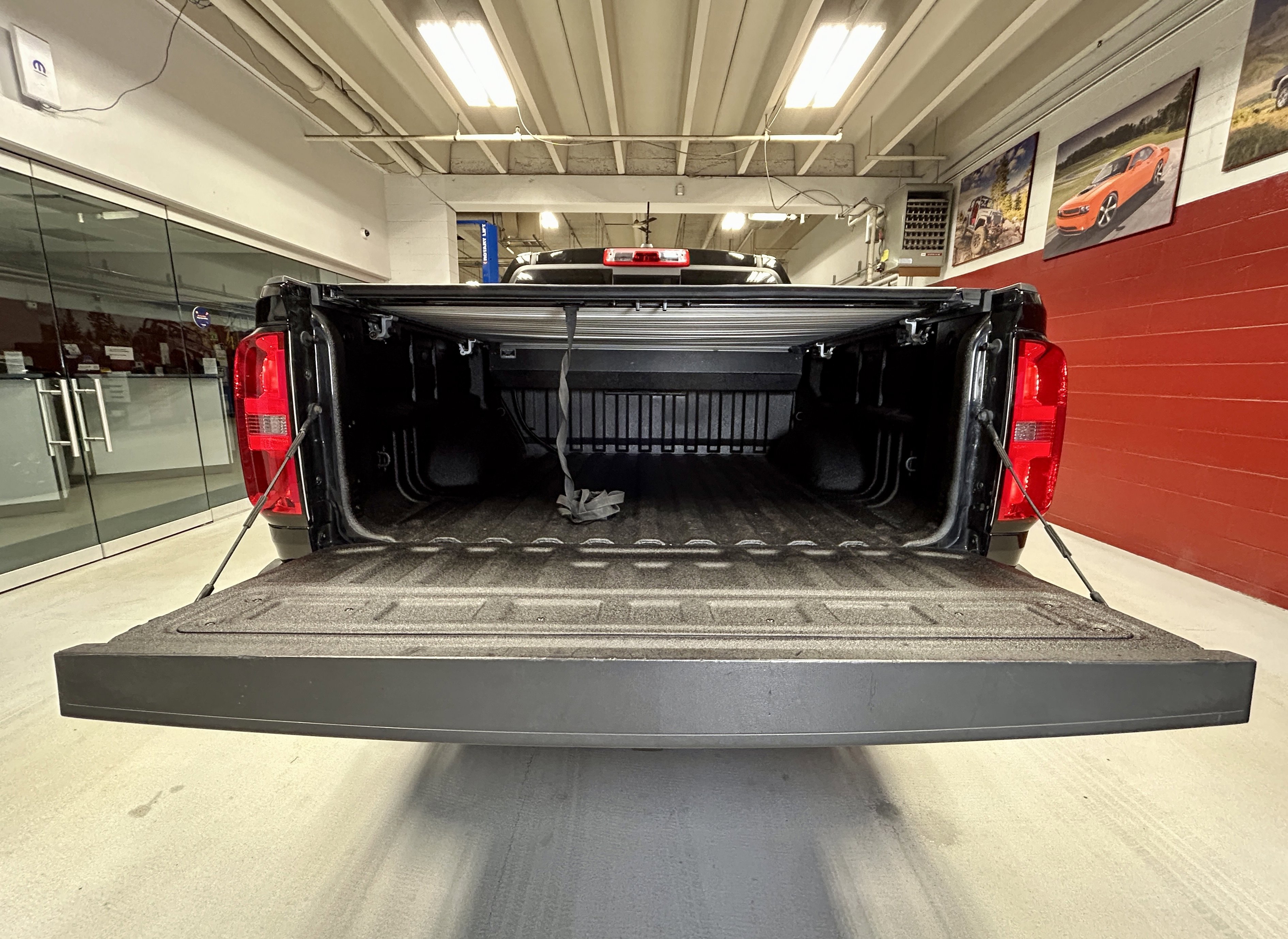 Used 2020 Chevrolet Colorado ZR2 w/ Colorado ZR2 Bison Edition AWD/4WD image 9