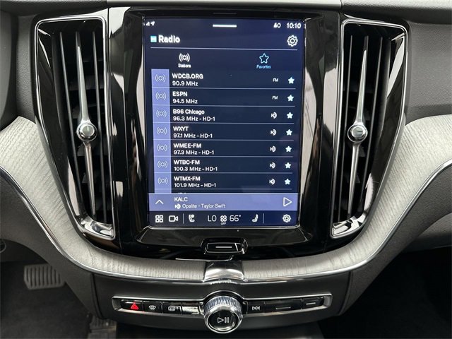 Certified 2025 Volvo XC60 B5 Plus image 16