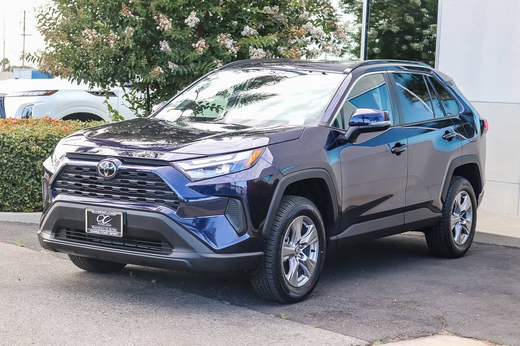 Used 2024 Toyota RAV4 XLE FWD image 3