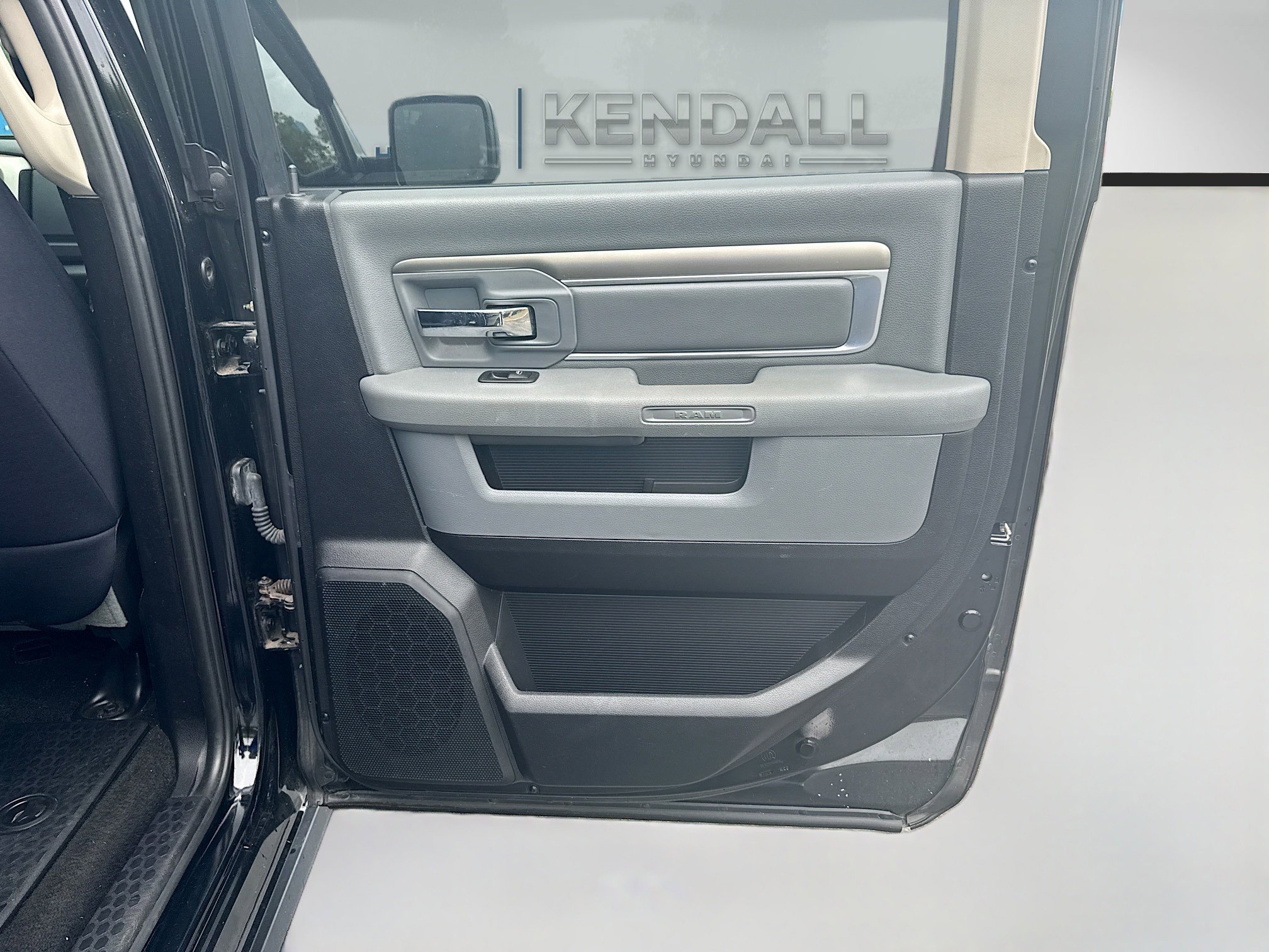 Used 2020 RAM 1500 Laramie image 28