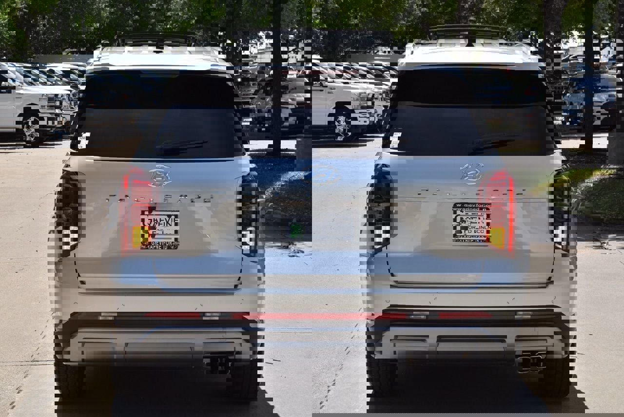 Used 2024 Hyundai Palisade SEL w/ Premium Package image 9