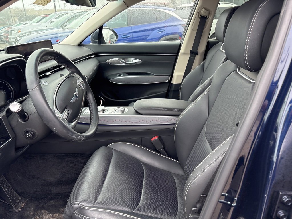 Used 2023 Genesis GV70 2.5T w/ Advanced Package image 10