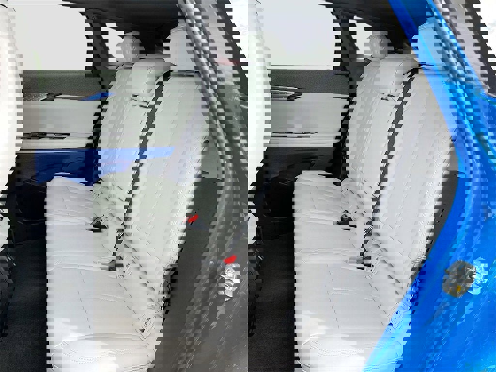 New 2026 Cadillac Optiq Luxury 1 image 25