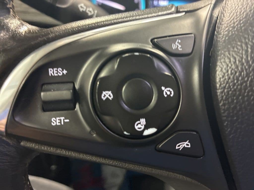 Used 2017 Buick Envision Essence AWD/4WD image 27