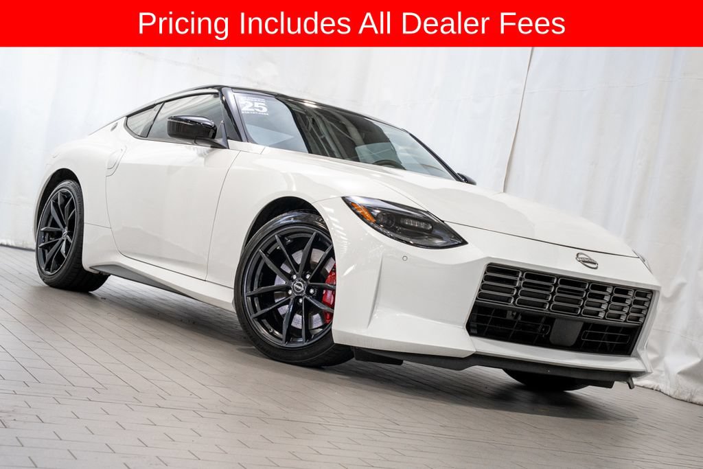 Used 2025 Nissan Z Performance w/ Floor Mat Package RWD image 2