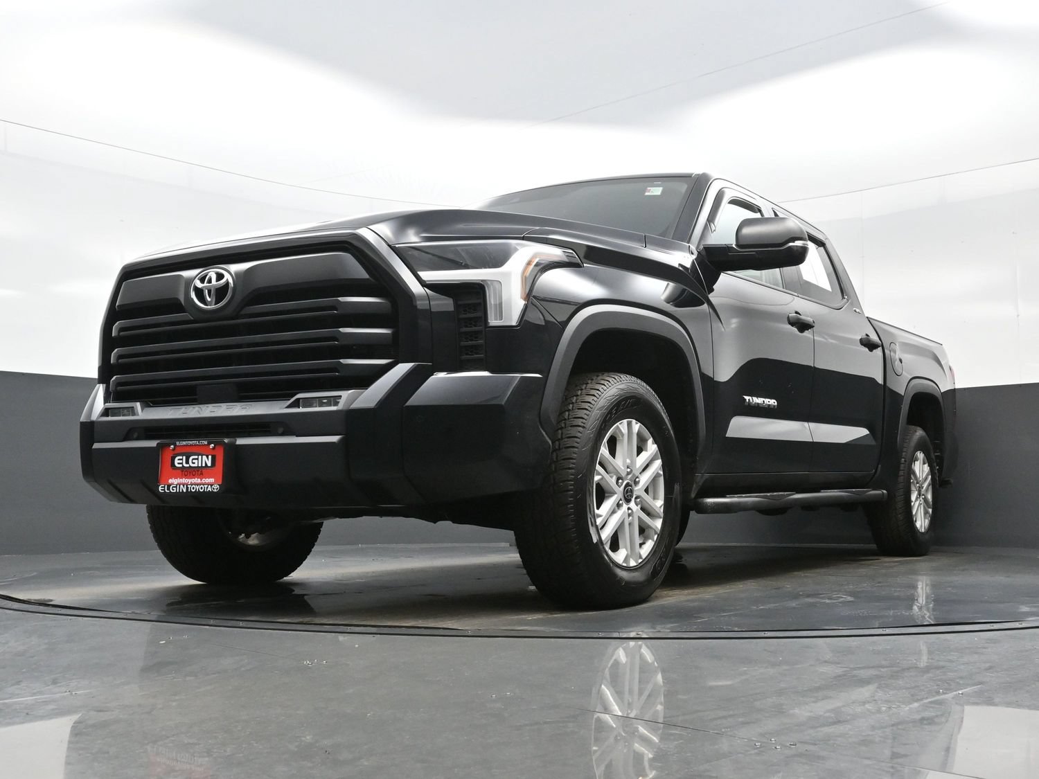 Used 2023 Toyota Tundra SR5 w/ SR5 Convenience Package AWD/4WD image 26