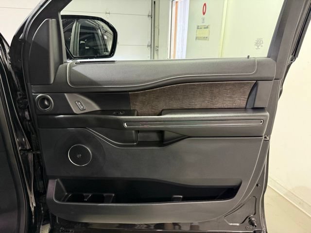 Used 2021 Ford Expedition Limited AWD/4WD image 29