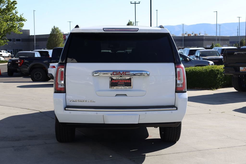 Used 2020 GMC Yukon XL Denali AWD/4WD image 5