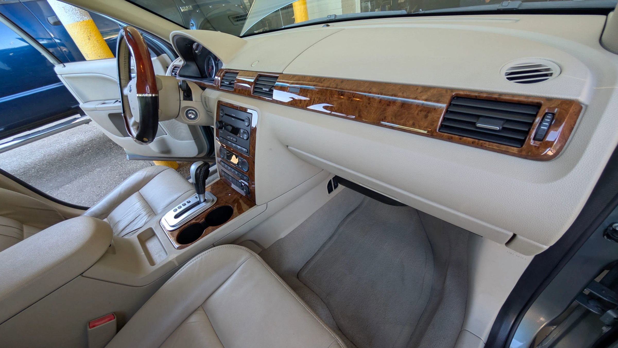 Used 2006 Ford Five Hundred SEL image 19