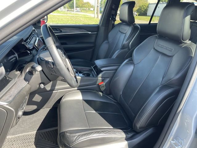 Used 2022 Jeep Grand Cherokee Overland w/ Advanced Protech Group III image 11