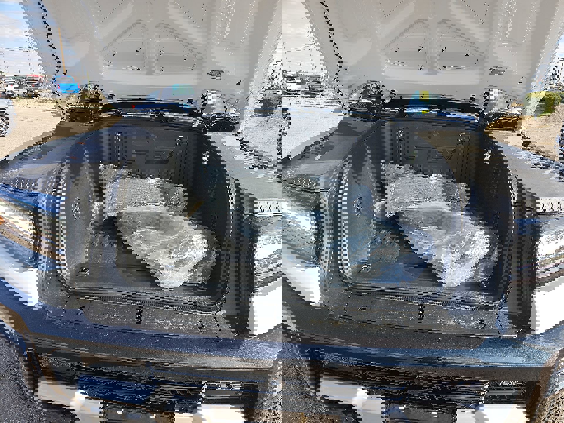 New 2025 GMC Hummer EV 3X w/ LPO, Cargo Utility Package image 36