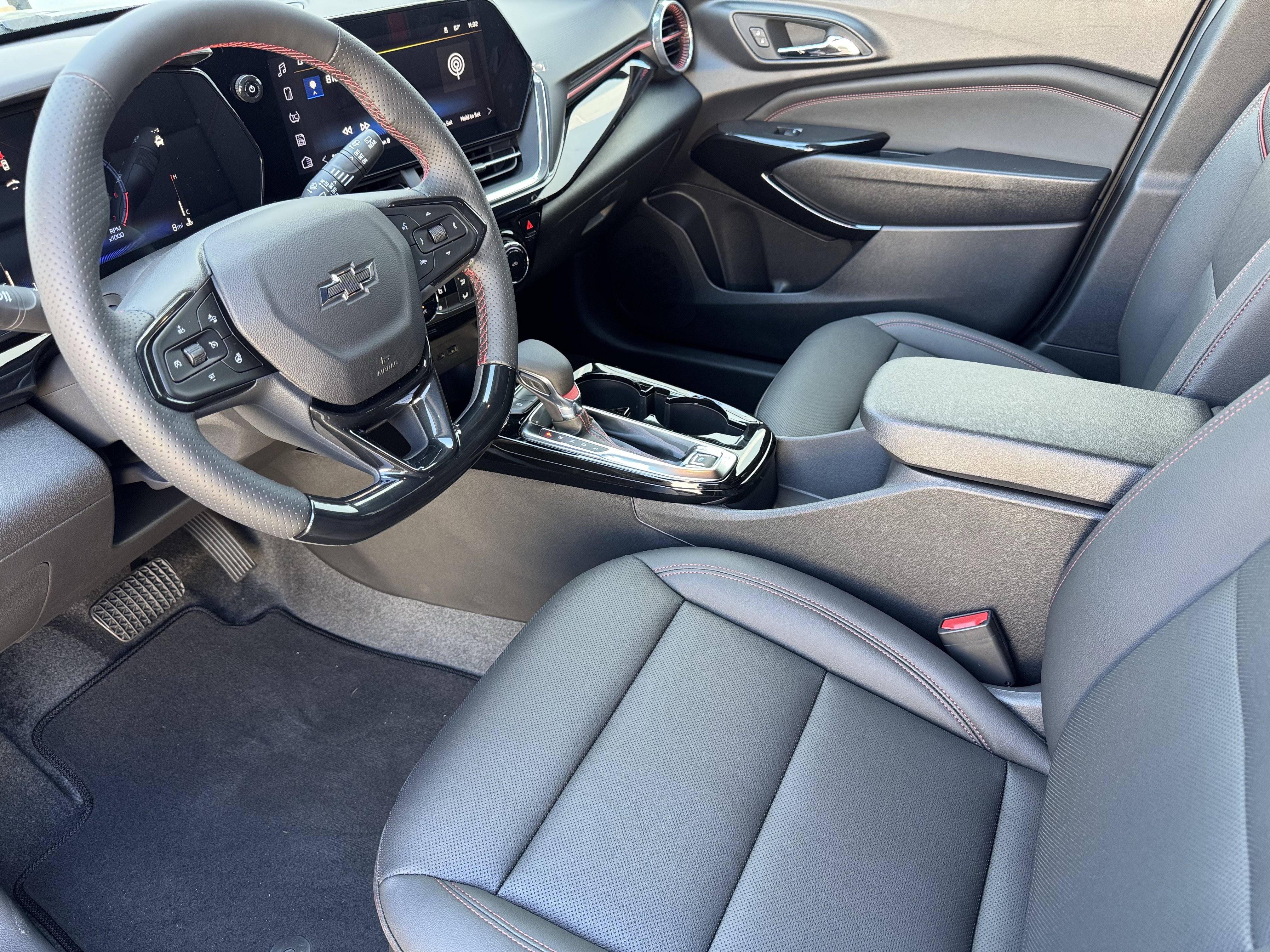 New 2026 Chevrolet Trax RS image 9