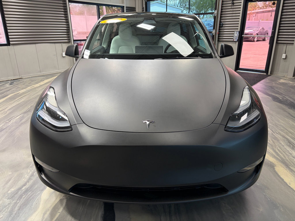 Used 2022 Tesla Model Y Long Range image 34
