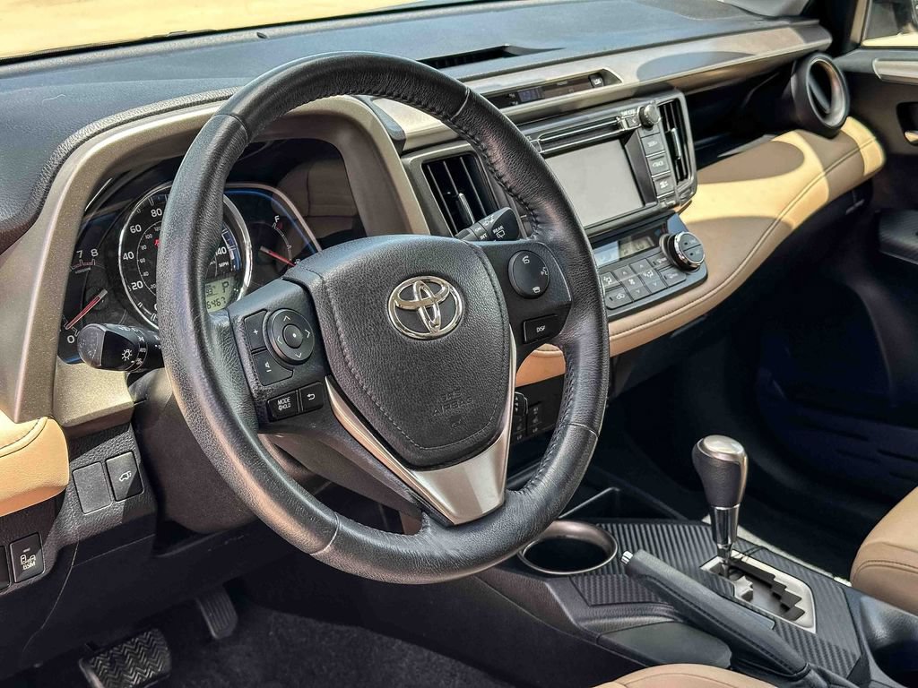 Used 2014 Toyota RAV4 Limited w/ Technology Package FWD image 12