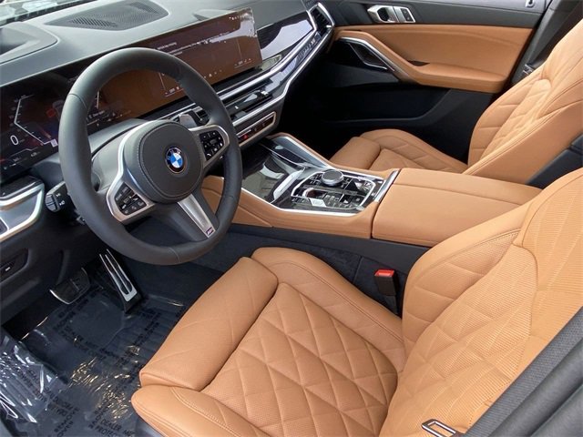 New 2026 BMW X6 xDrive40i w/ Climate Comfort Package image 18