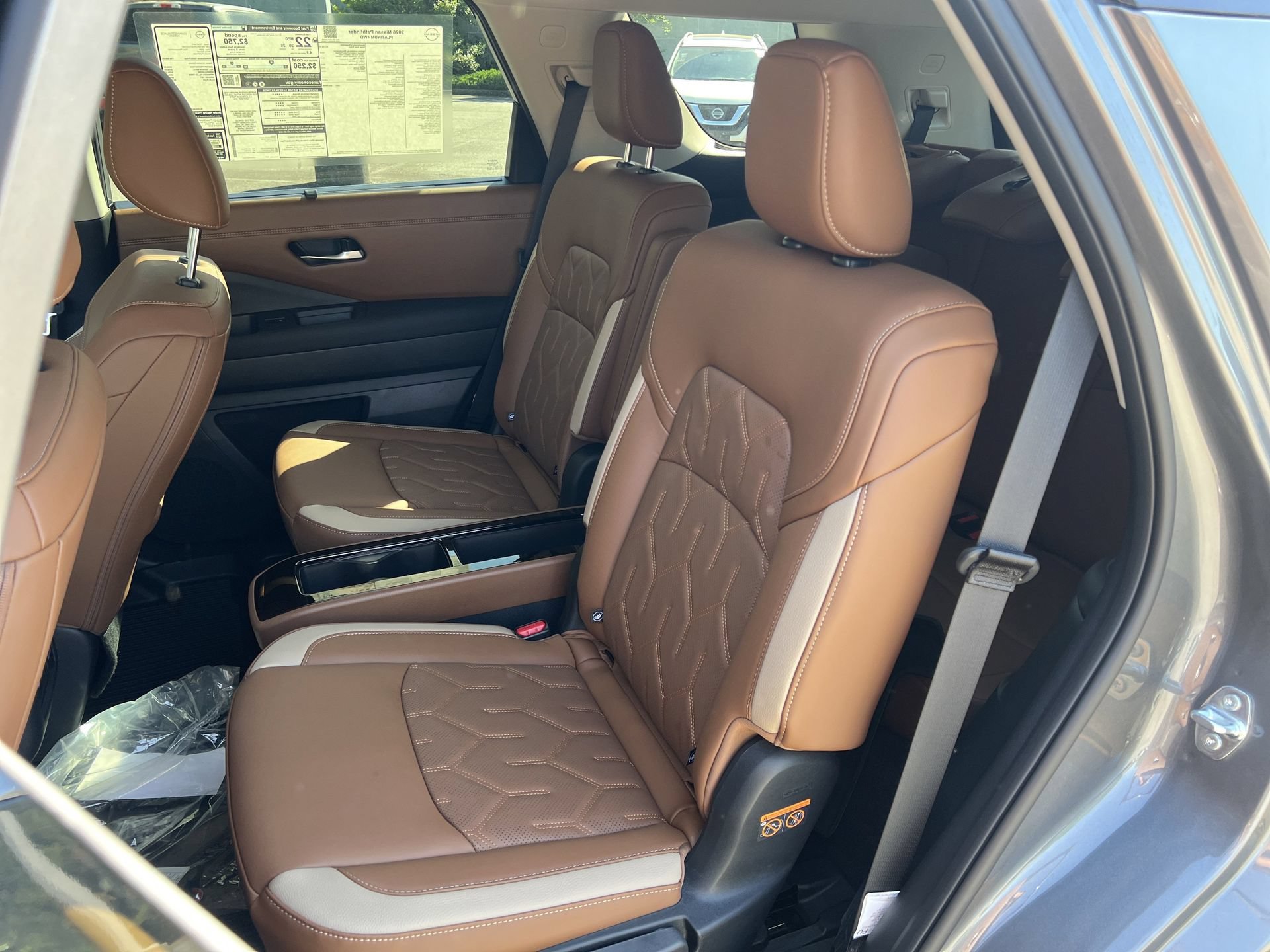 New 2026 Nissan Pathfinder Platinum AWD/4WD image 18