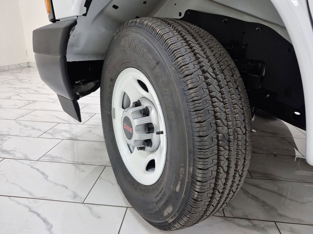 New 2025 GMC Savana 2500 Extended w/ Enhanced Convenience Package image 34